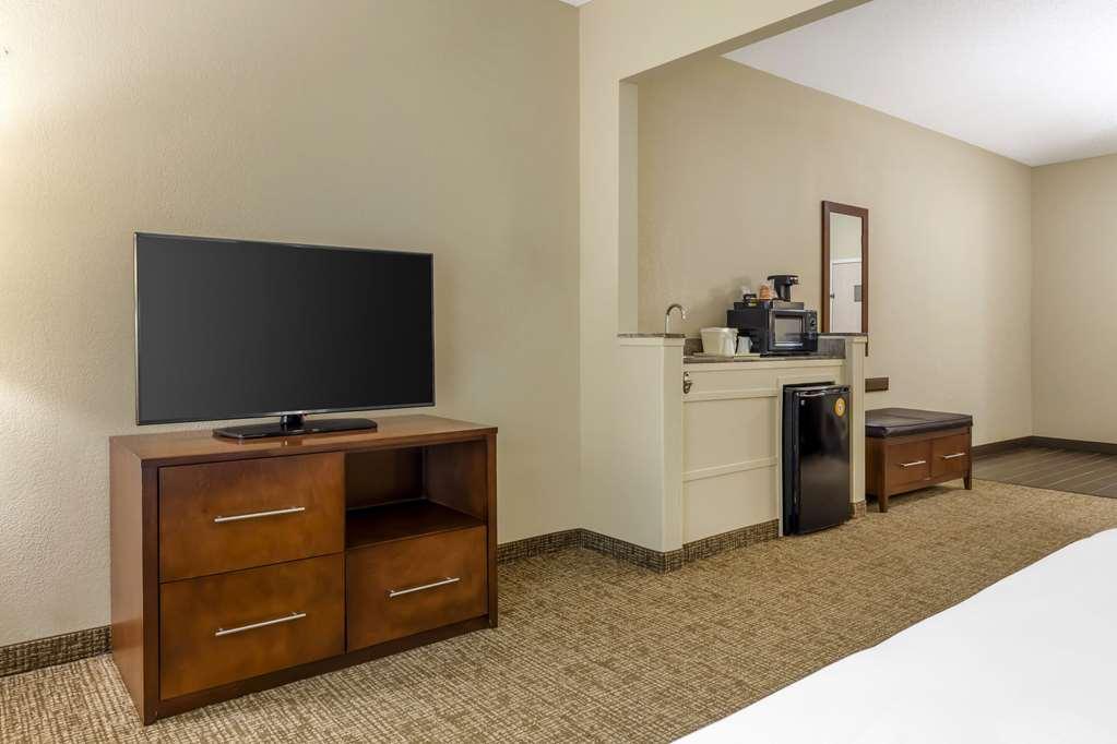 Comfort Suites Raleigh Walnut Creek Room photo